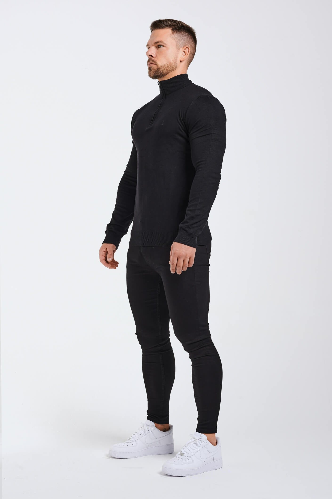 SUÉTER DE TRICÔ COM ZÍPER DE UM QUARTO - PRETO